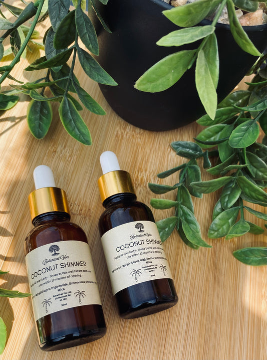 Shimmering body oil
